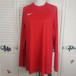Nike sport long sleeve crew neck shirt